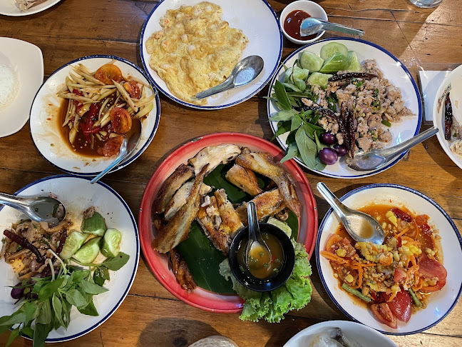 ตํากระเทย อุบลราชธานี Tumkratoei (Ubon Ratchathani) - การบริการอาหารและที่พัก