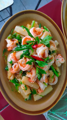 ครัวคุณแต๋ว บขส เก่า โคราช - การบริการอาหารและที่พัก