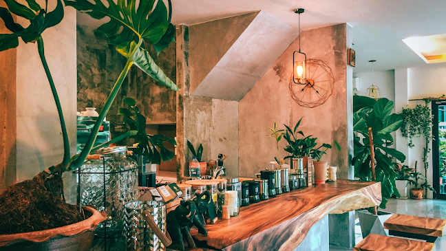 Comentarii opinii despre 1 AM Cafe