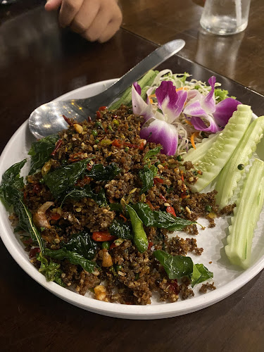 671/3 ถ.เพชรเกษม ตำบลห้วยจรเข้ เมือง นครปฐม 73000