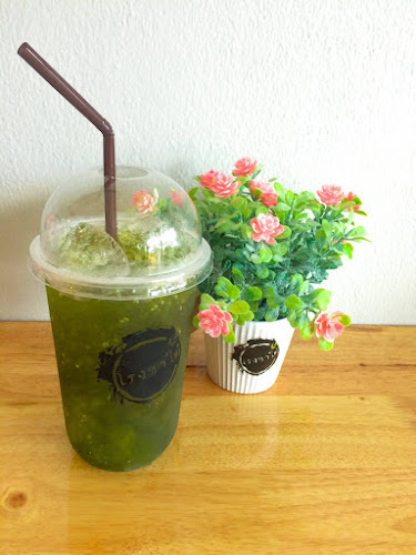 Opinii despre โรงชาใต้ถนนวิสุทธิกษัตริย์ în เมือง - การบริการอาหารและที่พัก