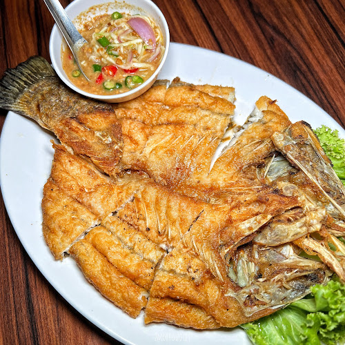 ครัวลุงเชย - การบริการอาหารและที่พัก