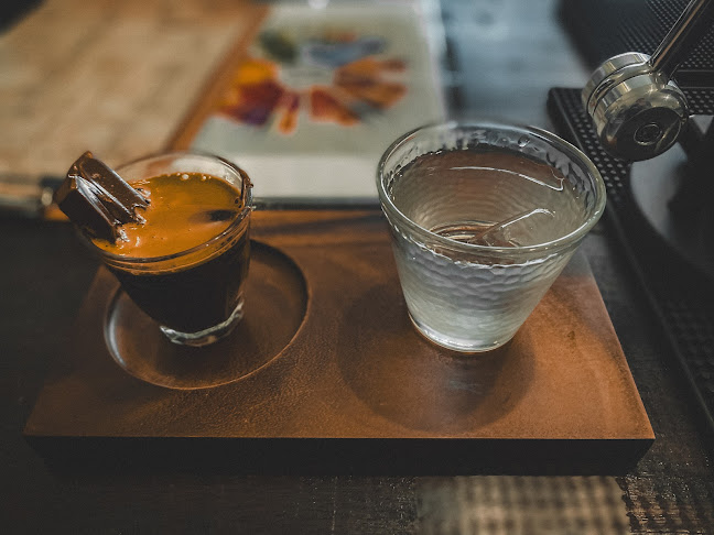 มั่งสีโส CoffEe & นั่งจุ้ย - อำเภอเมืองอุบลราชธานี