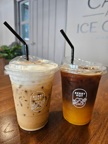 Comentarii opinii despre เบอร์รี่ฮัท berryhut