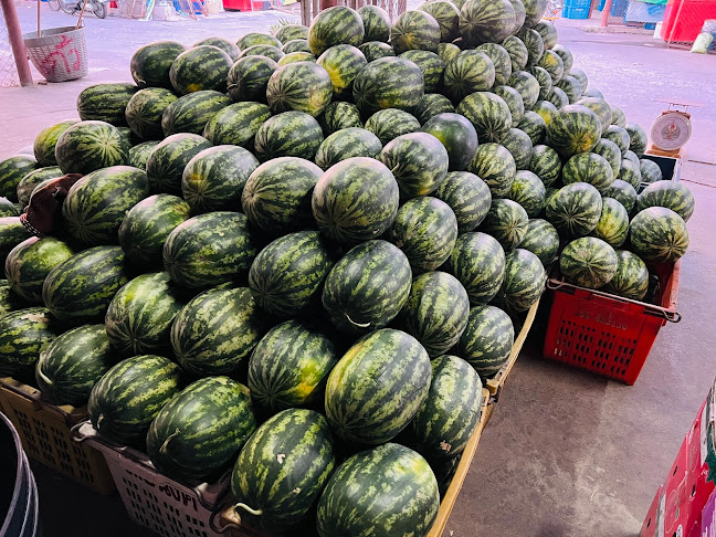 ผลไม้สดเจ๊แมท - การบริการอาหารและที่พัก