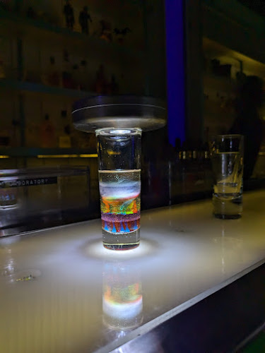 Zimplex Mixology Laboratory - การบริการอาหารและที่พัก