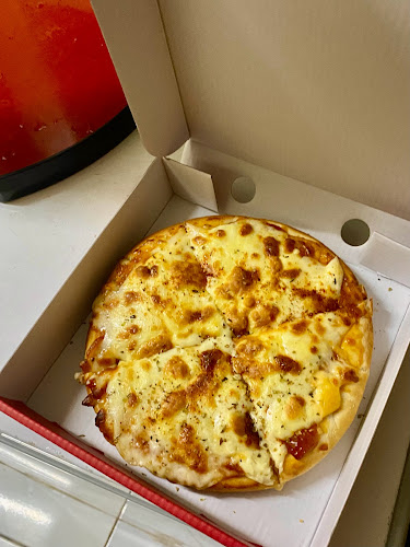 Pizza fine day - การบริการอาหารและที่พัก