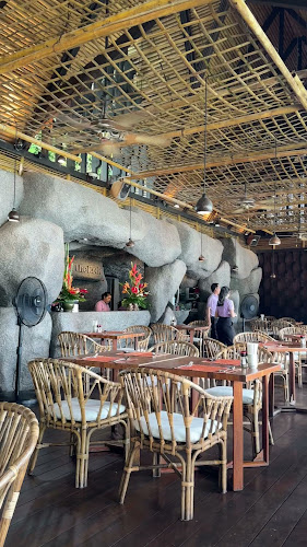 ออน เดอะ ร๊อค - อำเภอเมืองภูเก็ต