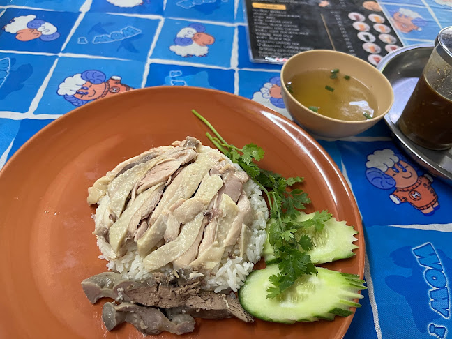 โกติ๋วก๋วยเตี๋ยวเรือรังสิต (เจ้าเก่าป่าตอง) สาขา ห้าแยกฉลอง - อำเภอเมืองภูเก็ต