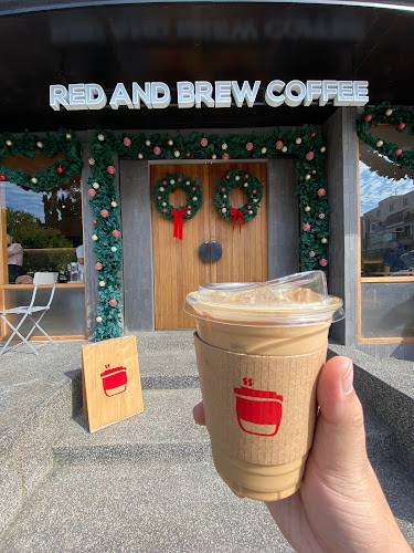 Red and brew coffee Nakhon Ratchasima - การบริการอาหารและที่พัก
