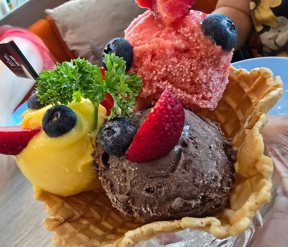 บ้านสวนคาเฟ่ แอนด์ เรสเตอรองส์ - อำเภอหาดใหญ่