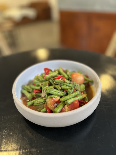 The Corners - การบริการอาหารและที่พัก