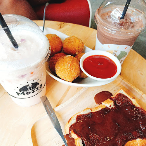 Opinii despre Mezza cafe în อำเภอหาดใหญ่ - การบริการอาหารและที่พัก