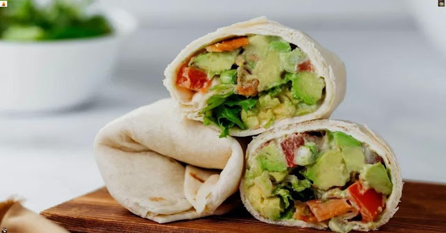 Kindee Pizzeria & Steak House - การบริการอาหารและที่พัก