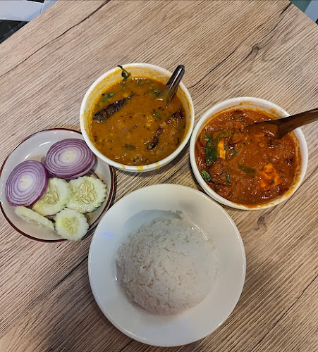 Opinii despre Phuket Indian Restaurant în อำเภอกะทู้ - การบริการอาหารและที่พัก