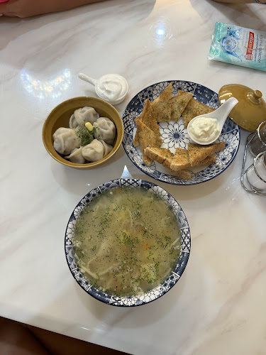 Русский ресторан "Подсолнух" - การบริการอาหารและที่พัก