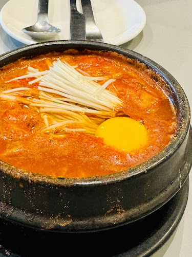 เลขที่ 98, 98/1 หมู่ที่ 5 ศูนย์การค้าเซ็นทรัลวิลเลจ ห้องเลขที่ A104 ชั้น 1 ตำบลบางโฉลง อำเภอบางพลี สมุทรปราการ 10540