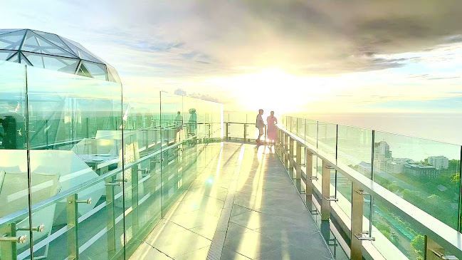 The Sky32 Restaurant - อำเภอบางละมุง