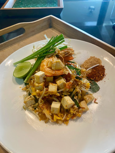 บ้านคุณตาลอฟท์คาเฟ่ @แหลมฉบัง - การบริการอาหารและที่พัก