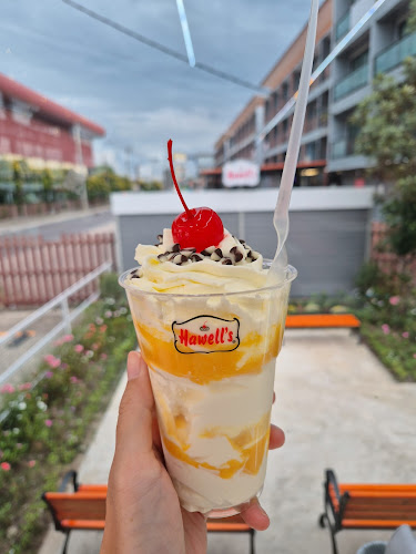 ร้านฮาเวลส์ ไอศกรีมแอนด์ฟาสฟู้ด