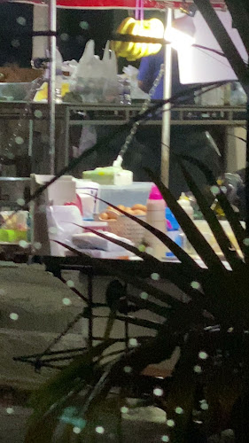 ตลาดเช้าหน้าโรงไฟฟ้า