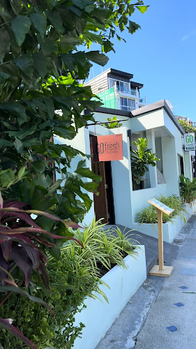 So French Restaurant and Bar - อำเภอกะทู้