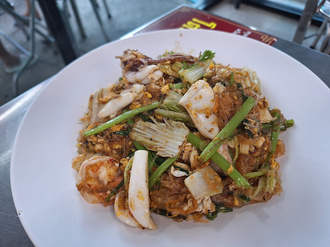 Tumrub Suki Khao Pad Pu Hatyai - การบริการอาหารและที่พัก