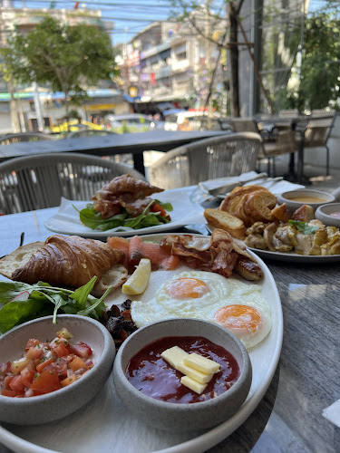 Sweet cigarette cafe&bar - อำเภอบางละมุง