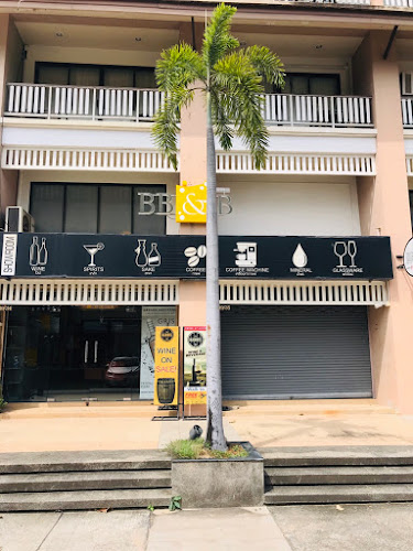 The Barrel Samui เดอะบาร์เรล สมุย - การบริการอาหารและที่พัก