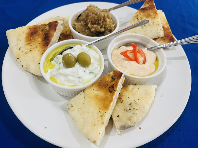 Fi Greek Restaurant & Deli - การบริการอาหารและที่พัก