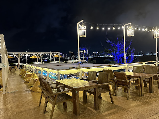 Tappia Floating Cafe Pattaya