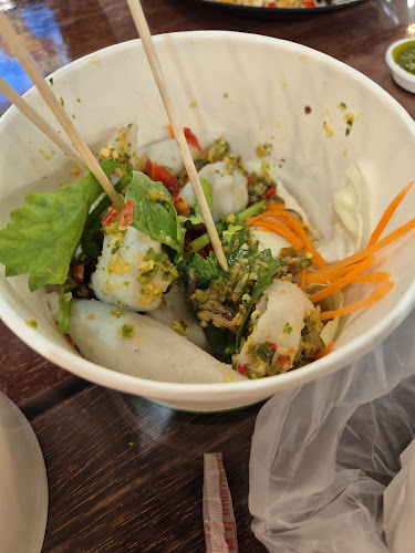 Opinii despre ตลาดต้นสัก สนามบินน้ำ นนทบุรี în อำเภอเมืองนนทบุรี - การบริการอาหารและที่พัก