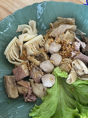 ร้านเนื้อตุ๋นท่านเปา [宝哥牛肉店] - อำเภอบางละมุง