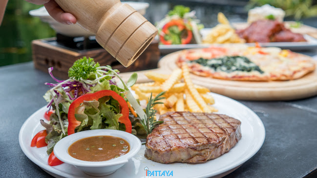 เรนฟอร์เรสคาเฟ่ พัทยา