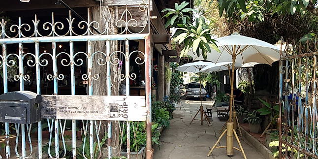 379 Drip กาแฟเรียบง่ายใต้ถุนบ้านเลขที่ 379 - การบริการอาหารและที่พัก