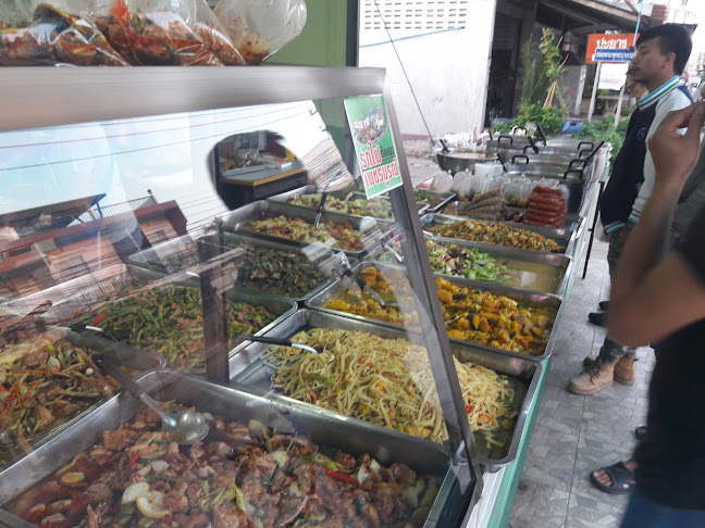 ข้าวแกงป้าตุ๊ - การบริการอาหารและที่พัก