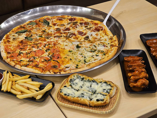 Opinii despre New York Pizza House (Pattaya - Soi Khaonoi) în อำเภอบางละมุง - การบริการอาหารและที่พัก