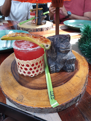 Opinii despre Three Monkeys Restaurant în อำเภอเมืองภูเก็ต - การบริการอาหารและที่พัก