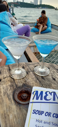 Comentarii opinii despre Tappia Floating Cafe Pattaya