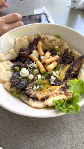 ร้านเด็ดเอร็ด ก๋วยเตี๋ยวคั่วไก่ไฟมังกร by pinny the chef @ระยอง