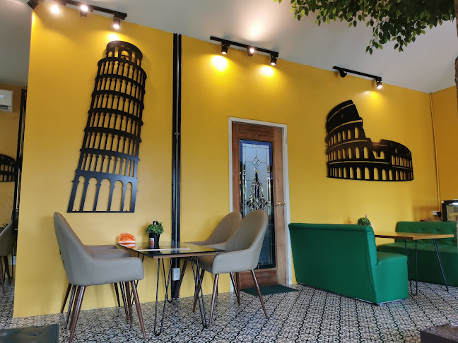 Light House Café ถนนพุทธสาคร - การบริการอาหารและที่พัก