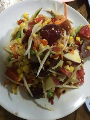 ร้าน​ ก๋วยเตี๋ยวสุโขทัย​ ซอย​ กาญจนวนิช41(ร้านลาบก้อยกาฬสินธุ์เจ้าเก่า)​ - การบริการอาหารและที่พัก