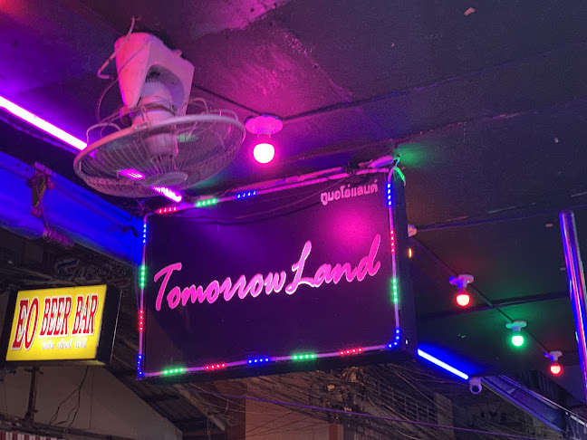 Opinii despre Tomorrowland Bar în อำเภอบางละมุง - การบริการอาหารและที่พัก