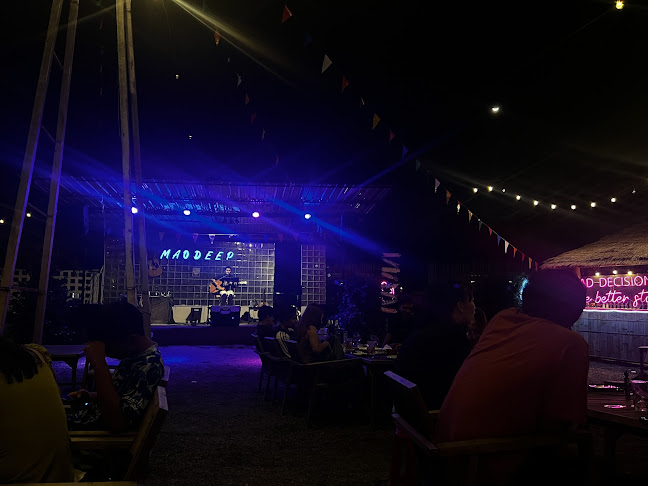 MAO DEEP SRIRACHA - การบริการอาหารและที่พัก