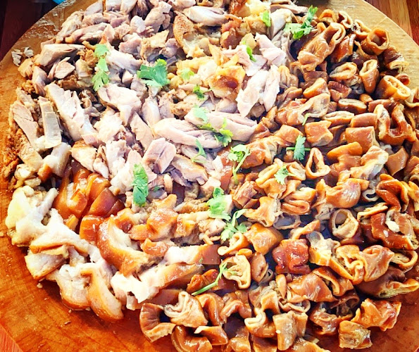 ครัวสามพราน-ครัวตัวอุณ - การบริการอาหารและที่พัก