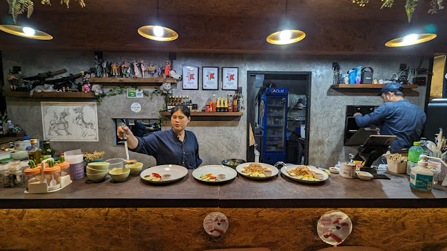 306 ถ. นริศร ตำบลตลาดใหญ่ อำเภอเมืองภูเก็ต ภูเก็ต 83000