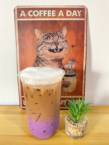 Groovy cat cafe ( coffee / tea / Breakfast/Pre Order Thai Dessert ) - เมือง