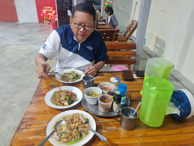 ราดหน้าราโด โกหน่ำ - การบริการอาหารและที่พัก