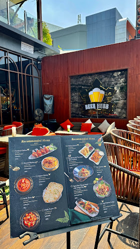 Comentarii opinii despre Beer Hubb (Pattaya Beach Road)