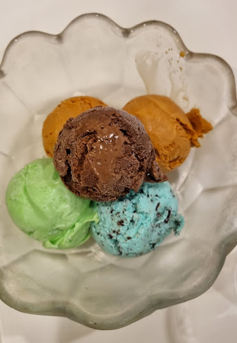 Opinii despre Swensen's Lotus Phayao în อำเภอเมืองพะเยา - การบริการอาหารและที่พัก